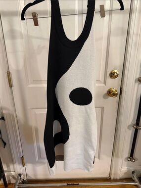 Monochrome Graphic Knit Tank Dress - Black & White